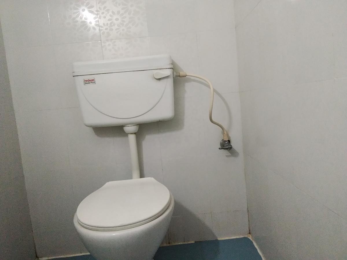 טירופאטי Hotel Adarsh Residency מראה חיצוני תמונה